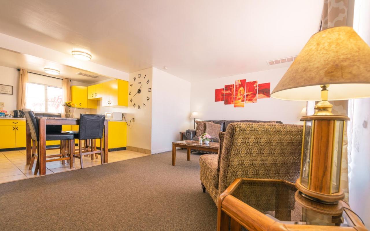 1 Or 3 Bedroom Apartment With Full Kitchen Page Exterior foto